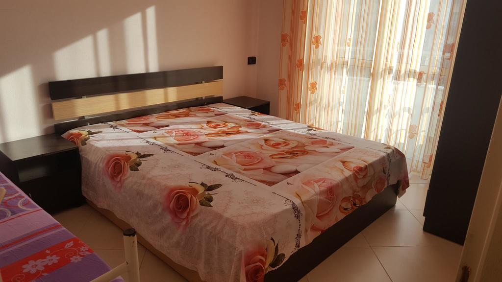Faik Shehu Apartments Durrës Buitenkant foto